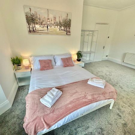 Chic Apartment In Central Bournemouth With Parking Exteriér fotografie