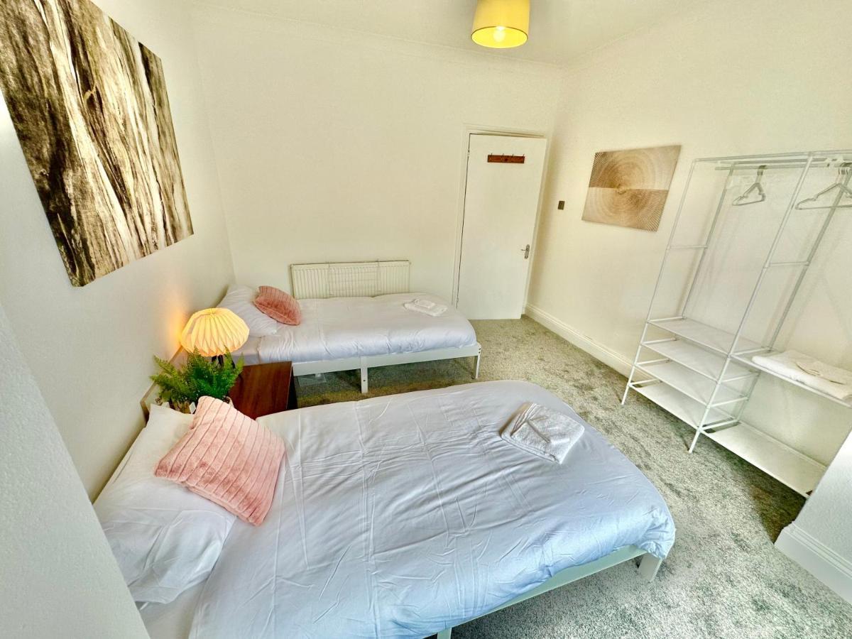 Chic Apartment In Central Bournemouth With Parking Exteriér fotografie