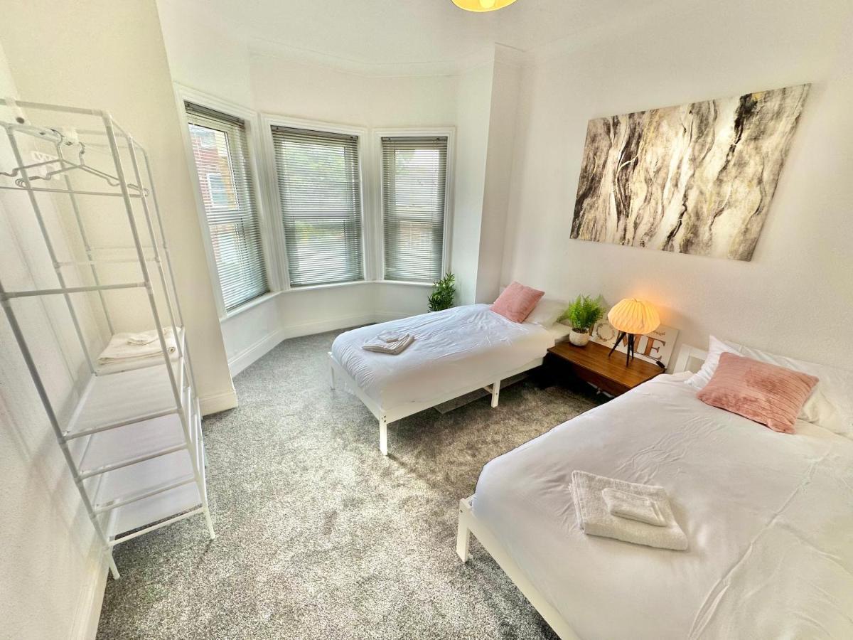 Chic Apartment In Central Bournemouth With Parking Exteriér fotografie