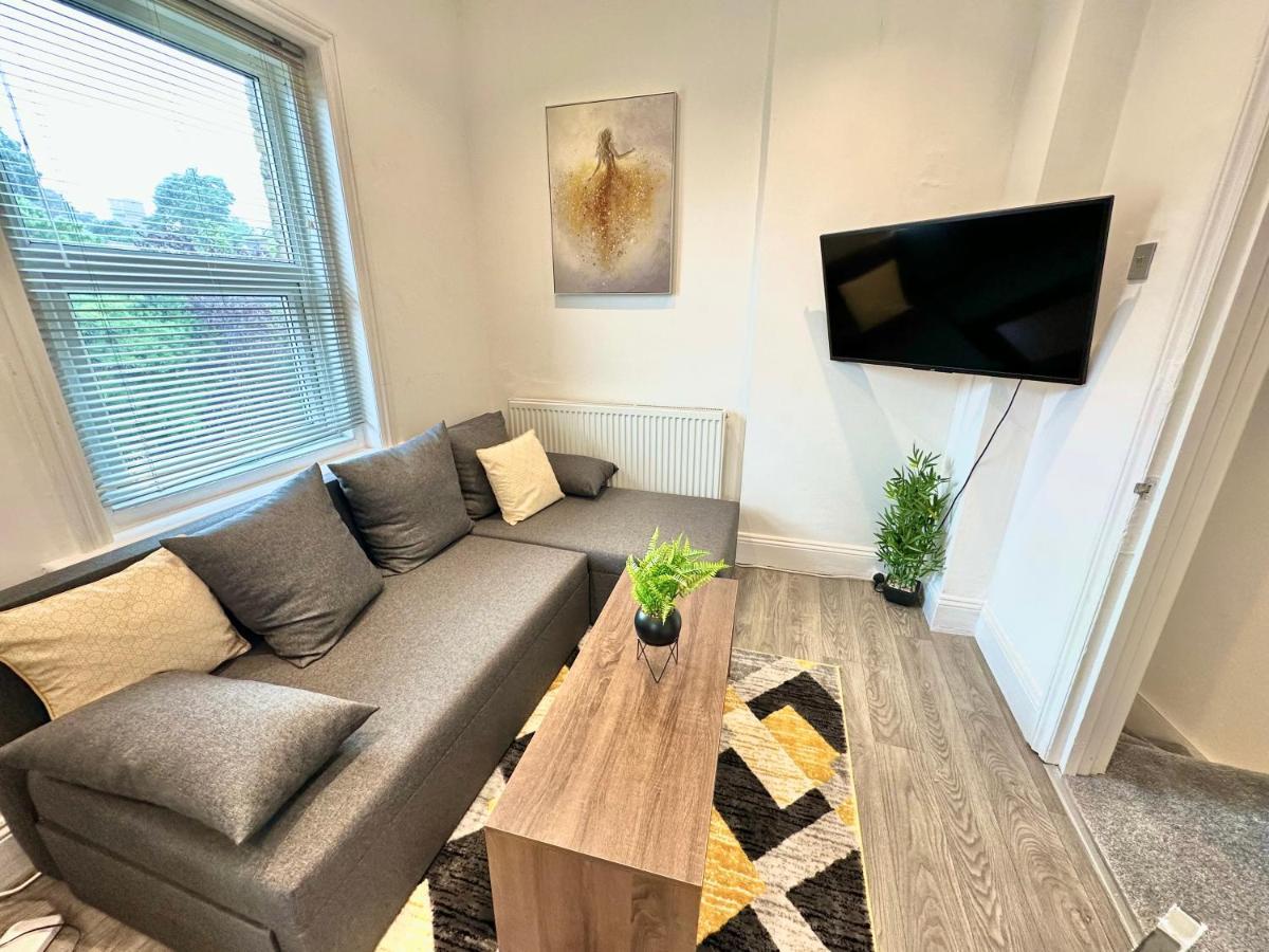Chic Apartment In Central Bournemouth With Parking Exteriér fotografie