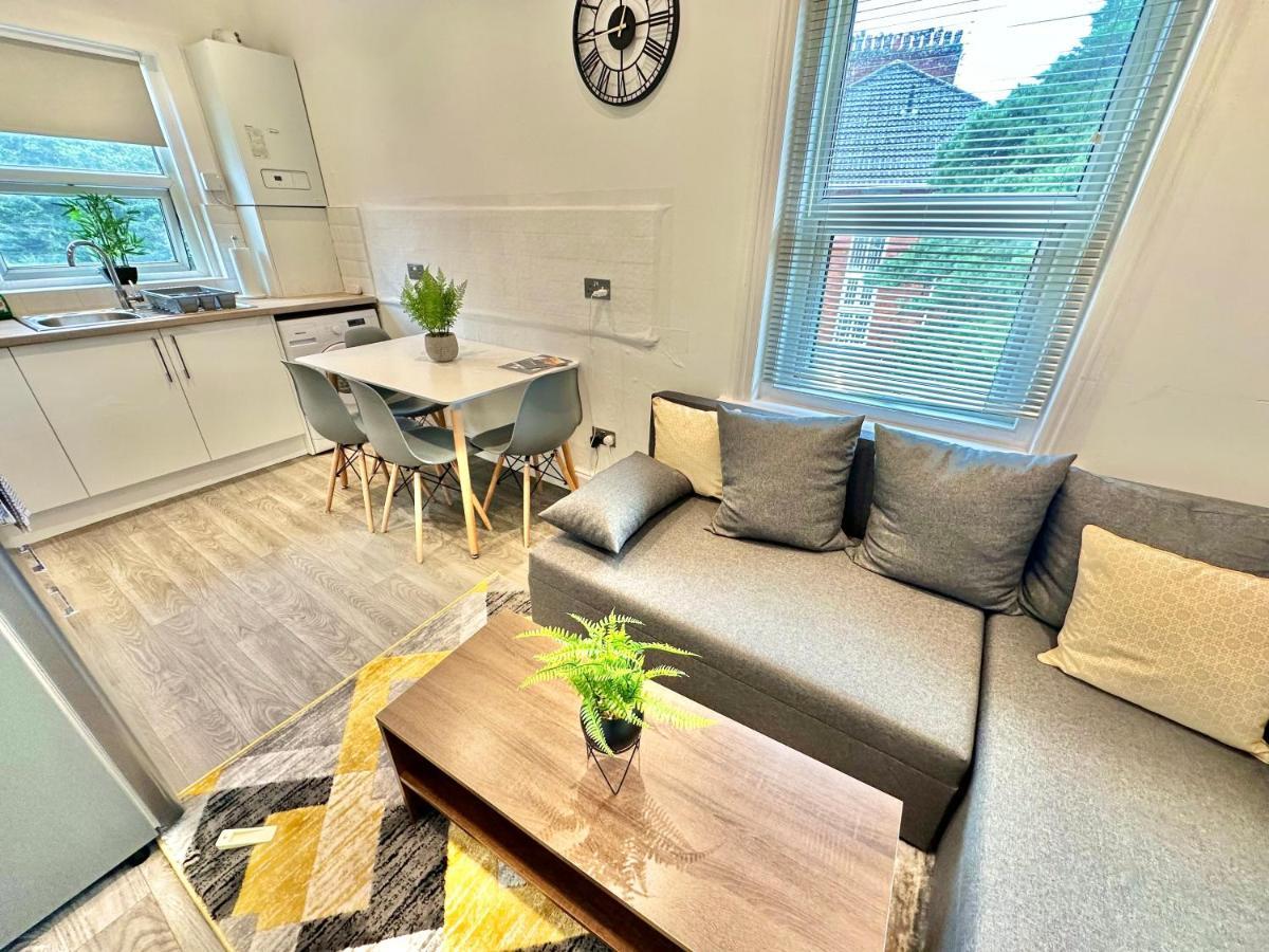 Chic Apartment In Central Bournemouth With Parking Exteriér fotografie